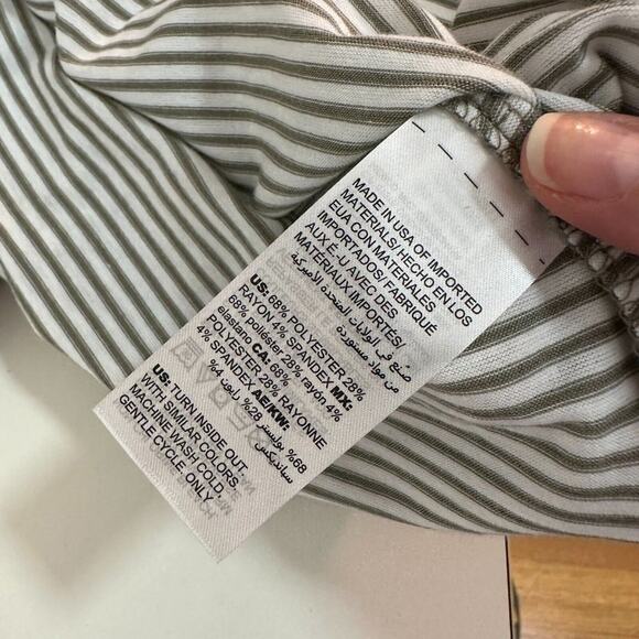 NWT Chico's Zenergy Wild At Heart Olive White Stripe V-Neck Tee  1 - Picture 9 of 13